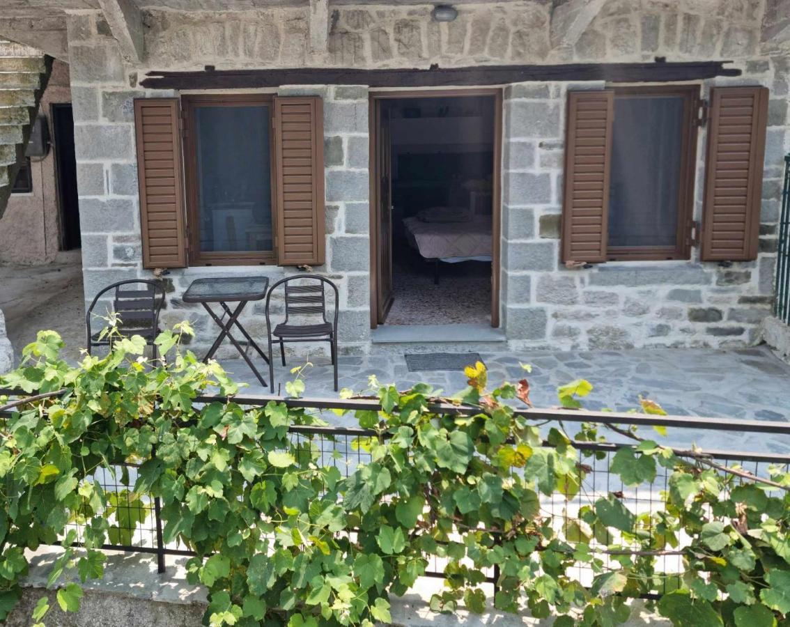 Οικιεσ Παλιοσ Φουρνοσ Apartment Праманта Екстериор снимка